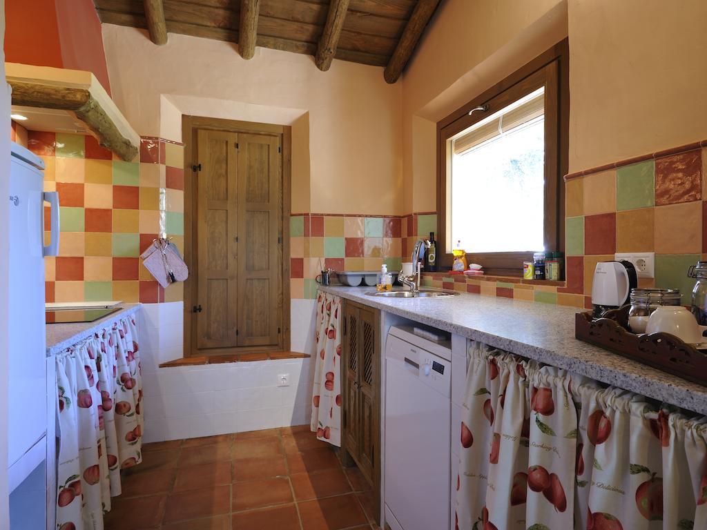 Finca Las Abubillas Jaraicejo Szoba fotó