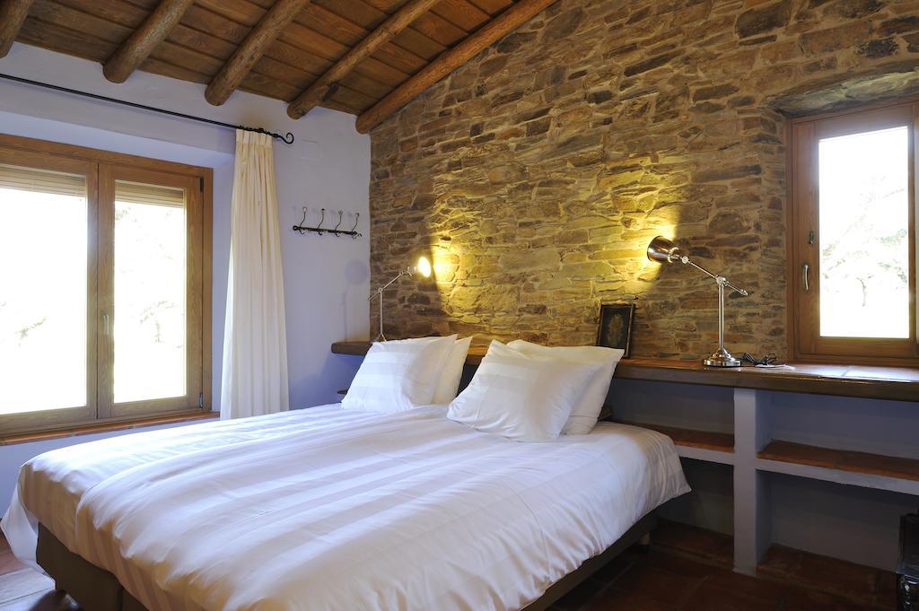 Finca Las Abubillas Jaraicejo Szoba fotó